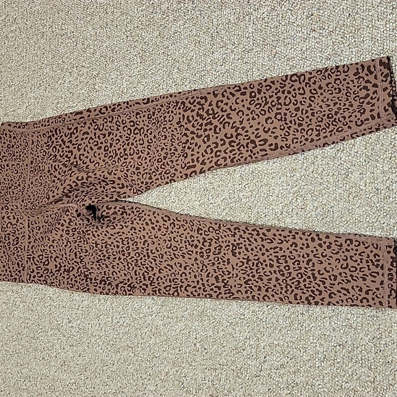 GAP Fit, Blackout Technology  High Compression Leggings, women's Sz Med NWT yoga - Picture 3 of 8